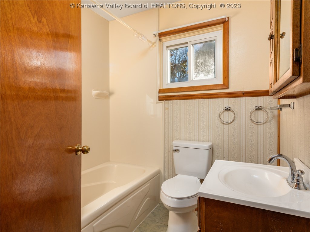 1977 Grapevine Road Charleston, WV 25320 - Photo 14 of 19 Gallery Image 14