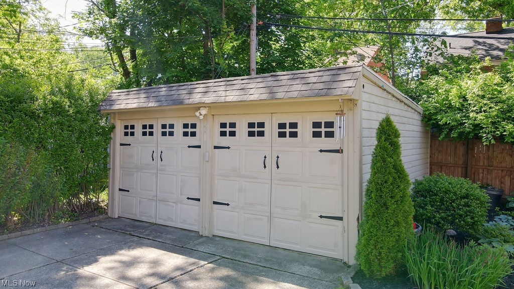 3554 Radcliffe Road Cleveland Heights, OH 44121 - Photo 35 of 35 Garage