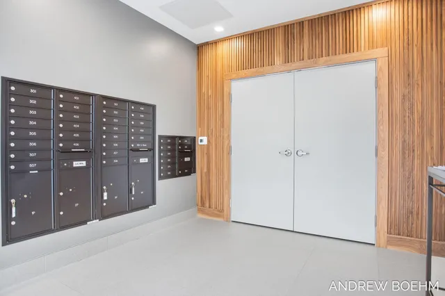 $949,900 | 159 South River Avenue, Unit 404, Holland, MI 49423