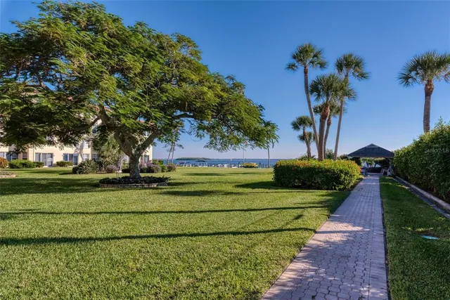 $2,500 | 3806 Gulf Of Mexico Drive, Unit C202, Longboat Key, FL 34228