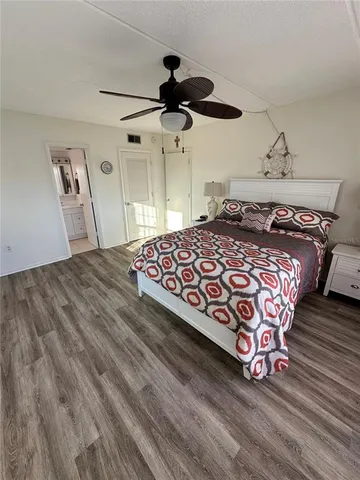 $2,500 | 3806 Gulf Of Mexico Drive, Unit C202, Longboat Key, FL 34228