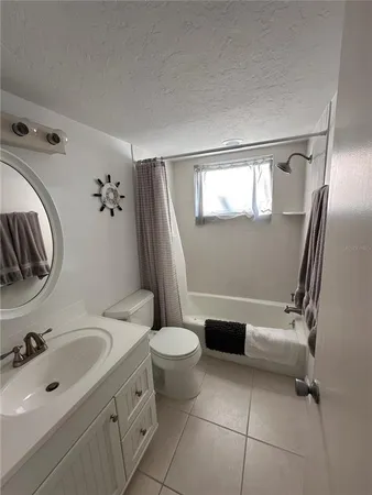 $2,500 | 3806 Gulf Of Mexico Drive, Unit C202, Longboat Key, FL 34228