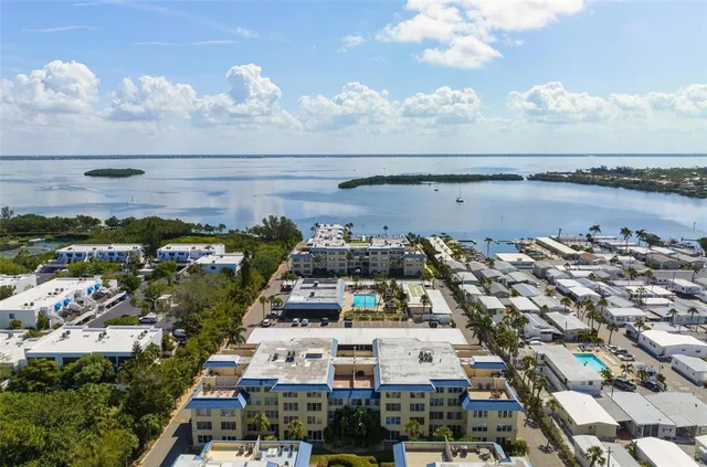 $2,500 | 3806 Gulf Of Mexico Drive, Unit C202, Longboat Key, FL 34228