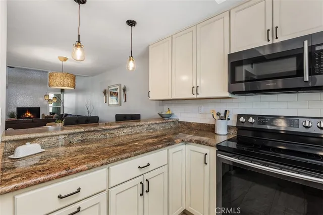 $825,000 | 17930 Villamoura Drive, Poway, CA 92064