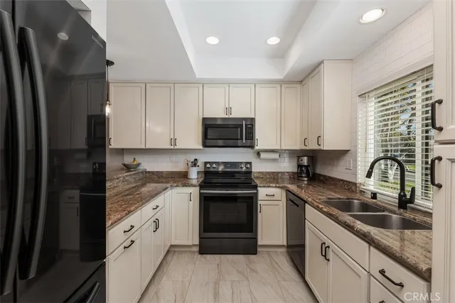 $825,000 | 17930 Villamoura Drive, Poway, CA 92064