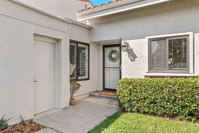 $825,000 | 17930 Villamoura Drive, Poway, CA 92064