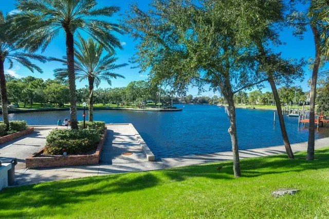 $425,000 | 1703 Blue Lake Court, Tarpon Springs, FL 34689