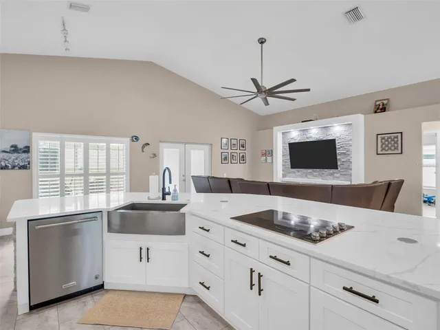 $425,000 | 1703 Blue Lake Court, Tarpon Springs, FL 34689