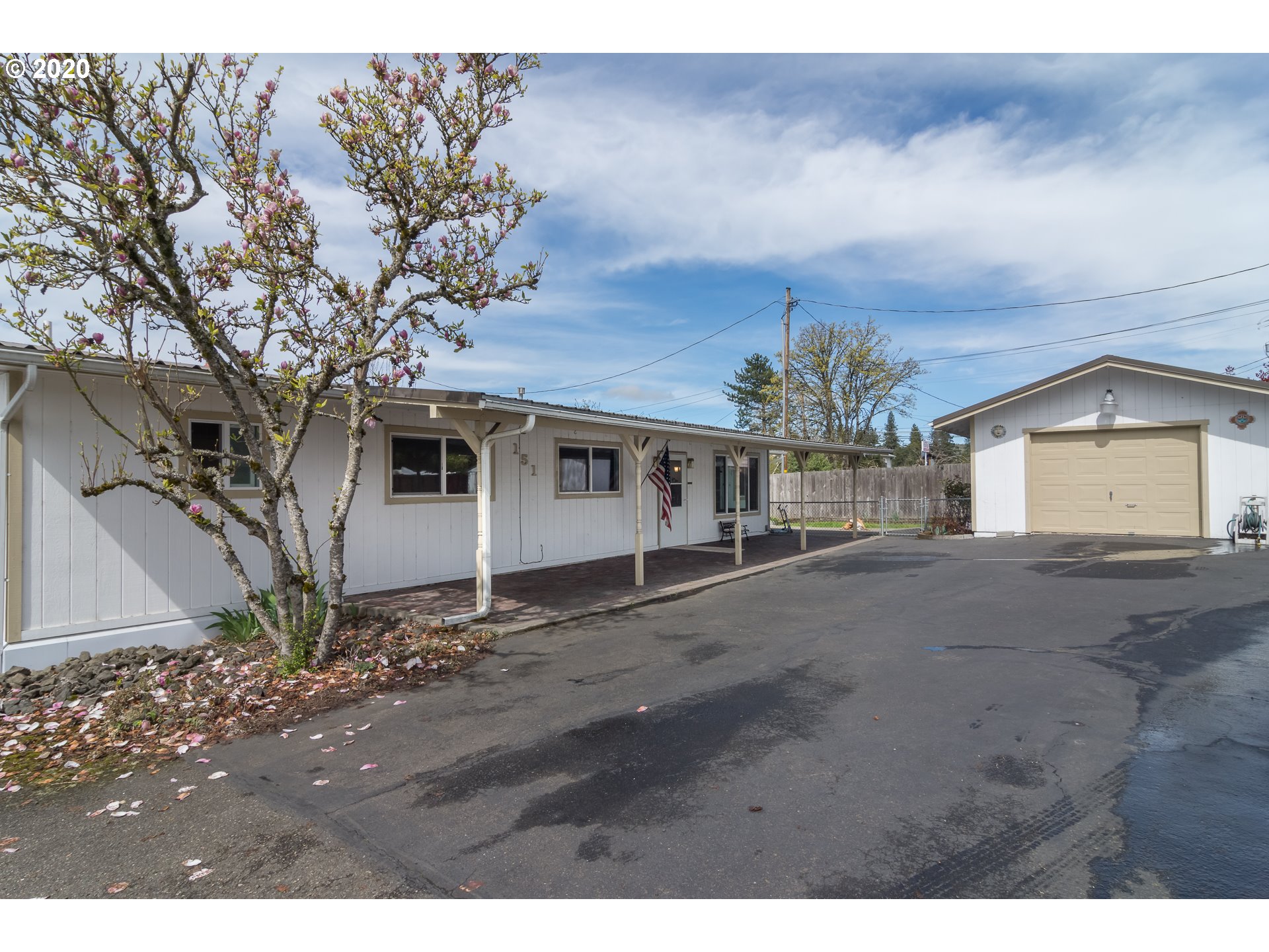 151 South Comstock Road Sutherlin, OR 97479 - Photo 1 of 32 Gallery Image 1