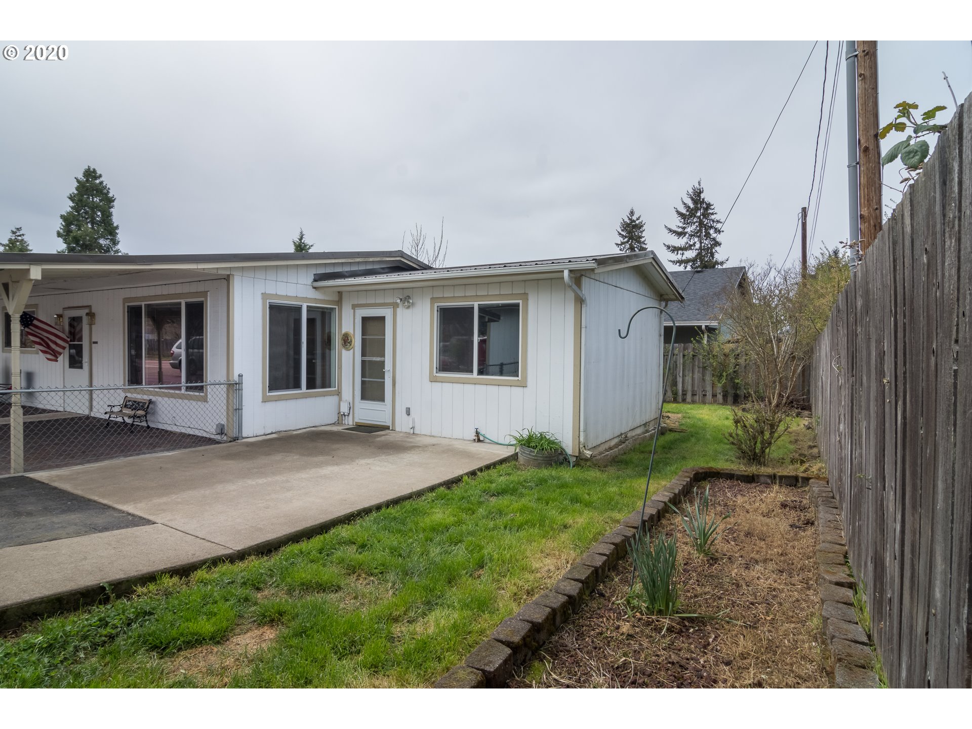 151 South Comstock Road Sutherlin, OR 97479 - Photo 12 of 32 Gallery Image 12