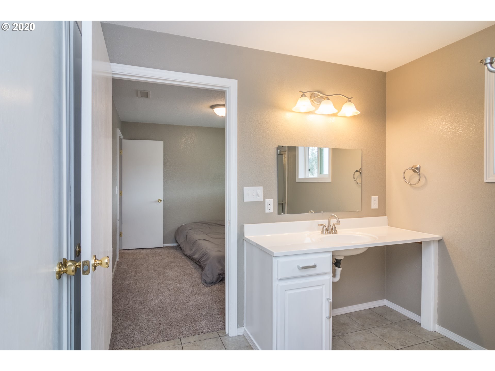 151 South Comstock Road Sutherlin, OR 97479 - Photo 18 of 32 Gallery Image 18