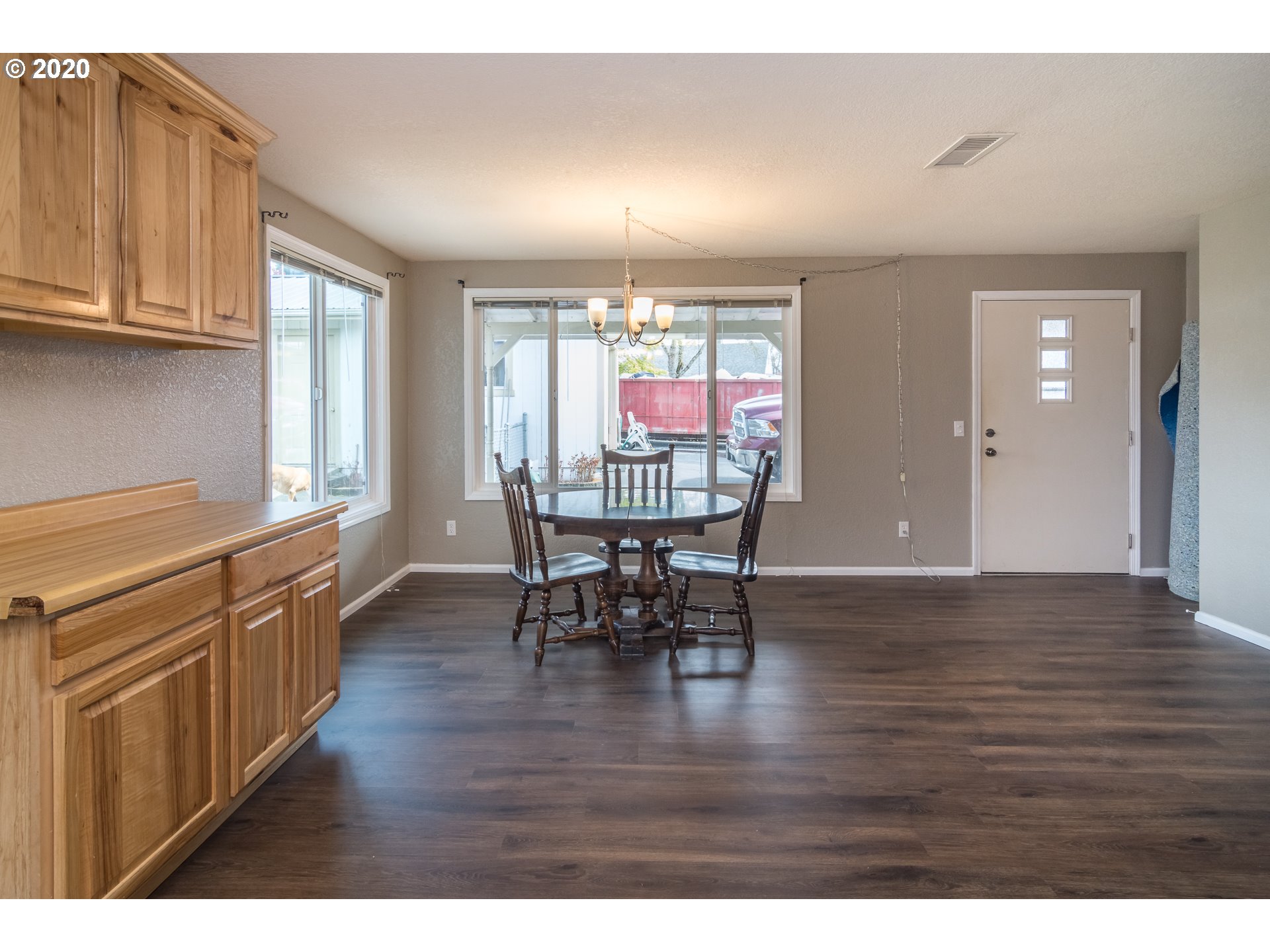 151 South Comstock Road Sutherlin, OR 97479 - Photo 6 of 32 Gallery Image 6