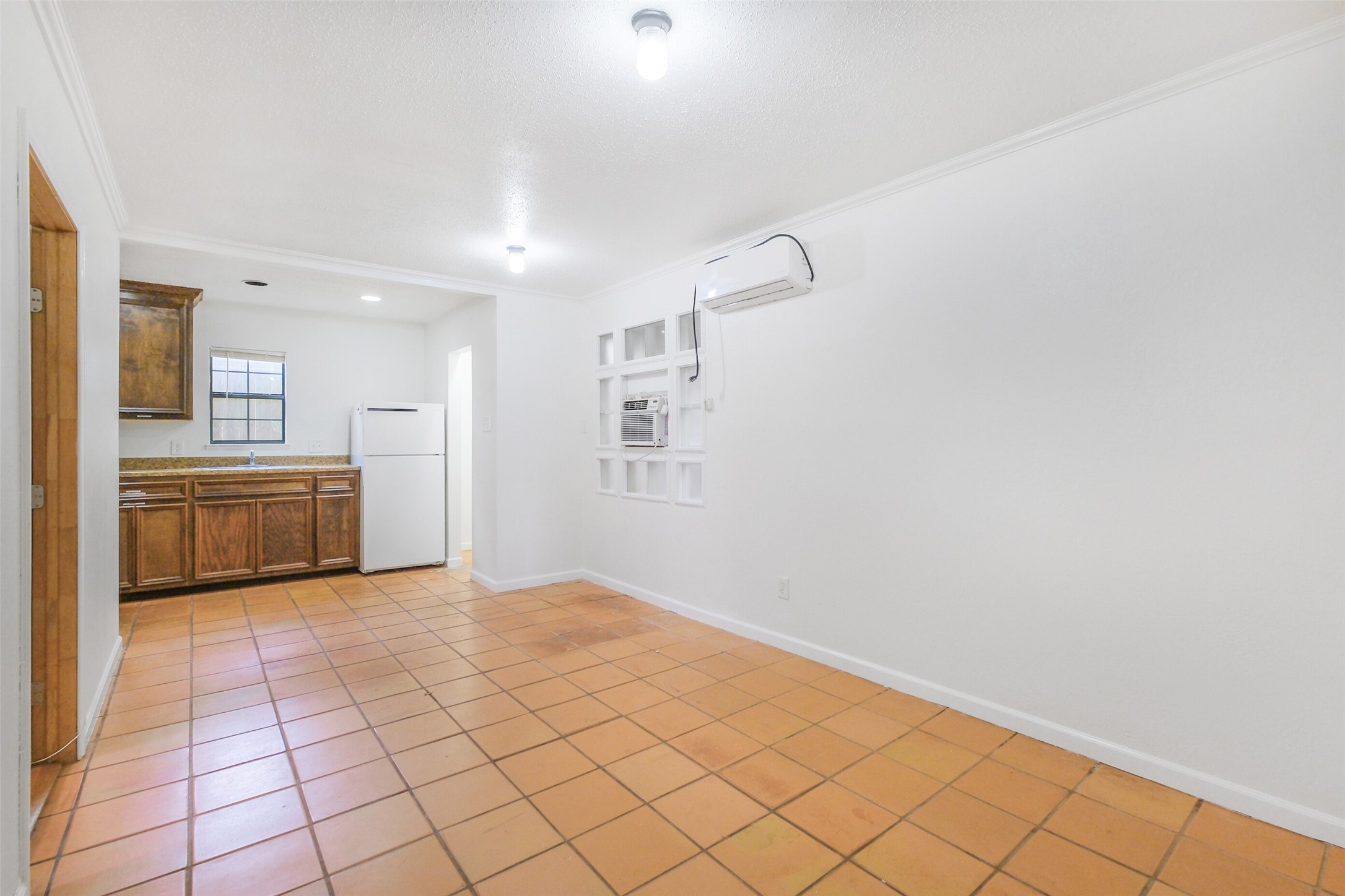 402 Bomar Street Houston, TX 77006 - Photo 3 of 14
