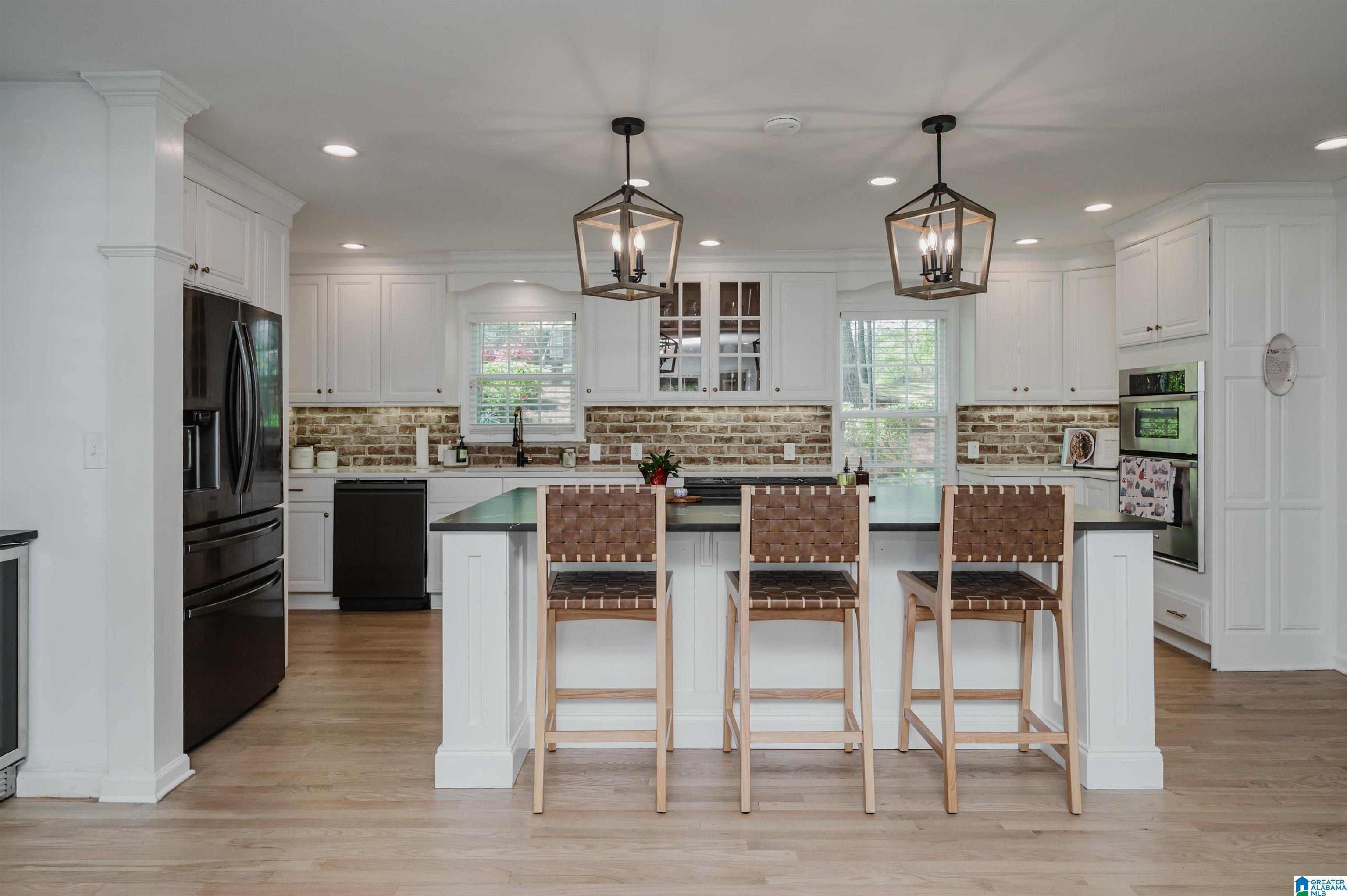 3517 Mill Springs Road Birmingham, AL 35223 - Photo 9 of 45