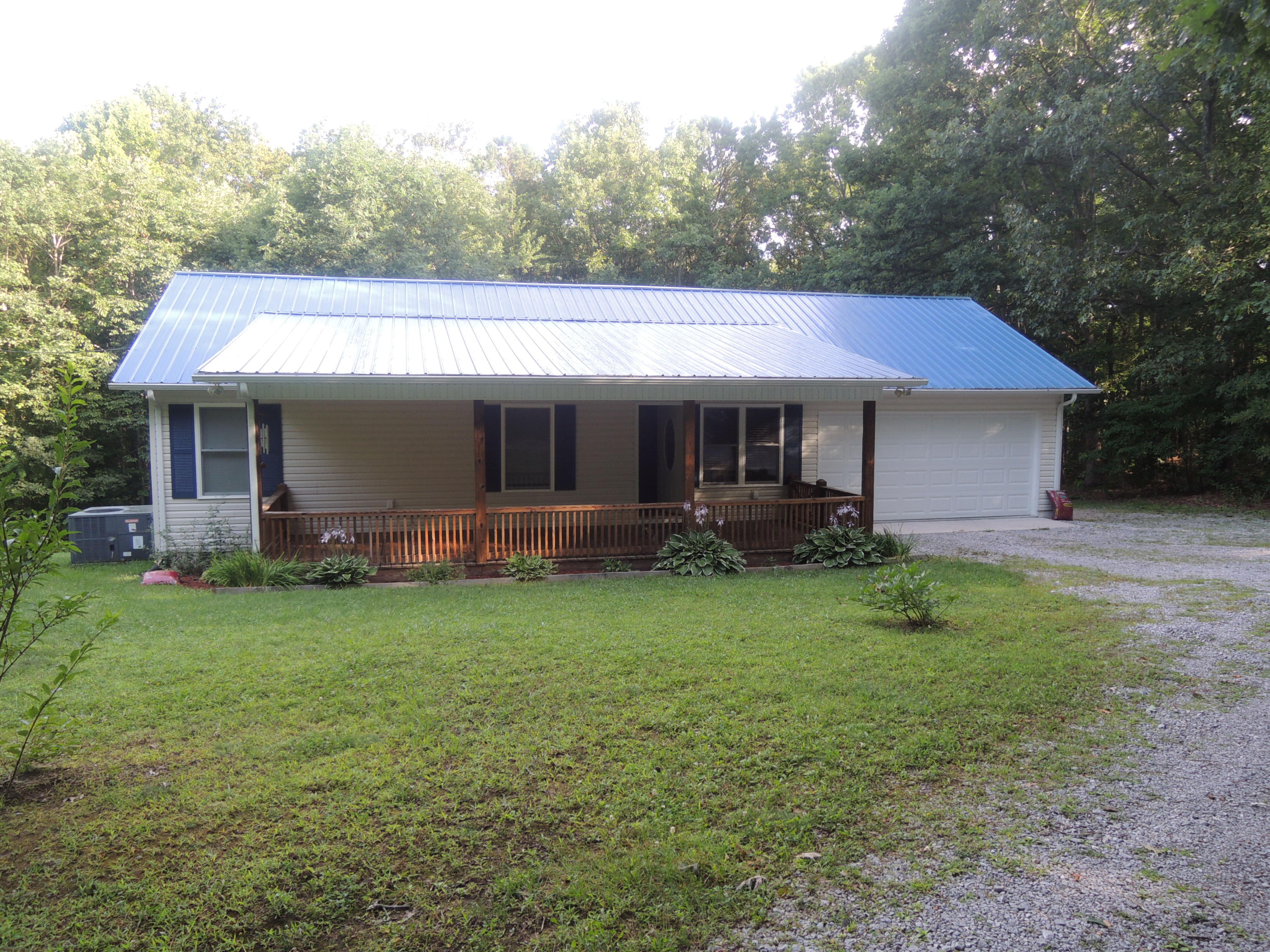 1201 Panther Branch Road Jamestown, TN 38556 - Photo 2 of 16 07112017 008