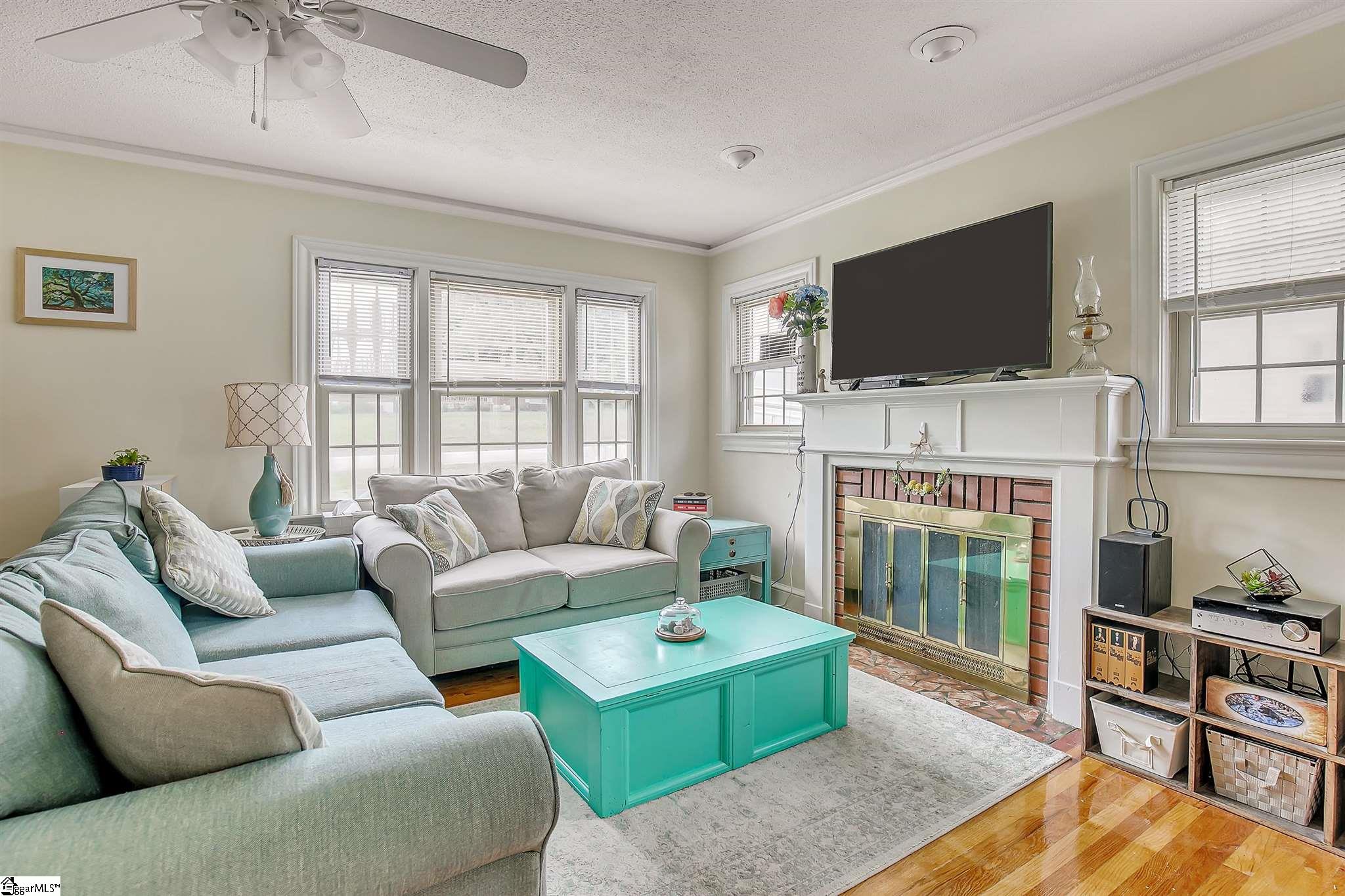 306 Tindal Road Greenville, SC 29617 - Photo 2 of 27 Gallery Image 2