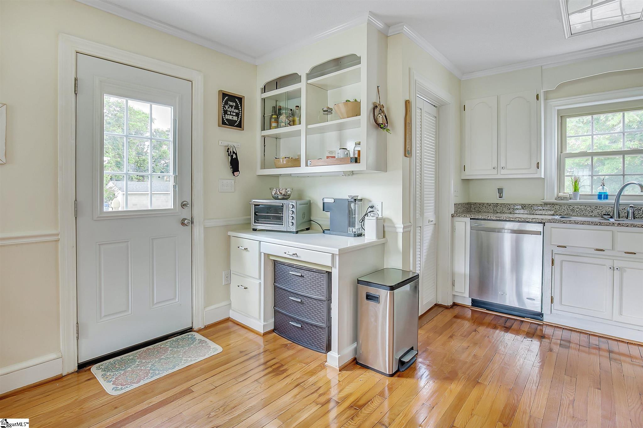 306 Tindal Road Greenville, SC 29617 - Photo 15 of 27 Gallery Image 15