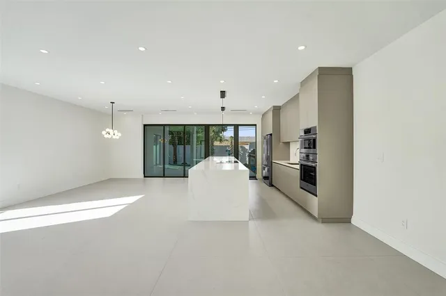 $1,850,000 | 1525 Northeast 15th Avenue, Fort Lauderdale, FL 33304