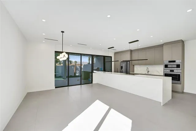 $1,850,000 | 1525 Northeast 15th Avenue, Fort Lauderdale, FL 33304