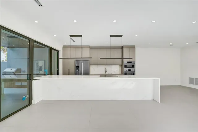 $1,850,000 | 1525 Northeast 15th Avenue, Fort Lauderdale, FL 33304