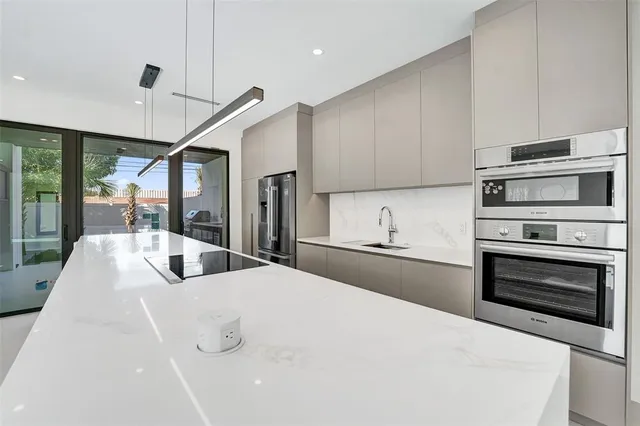 $1,850,000 | 1525 Northeast 15th Avenue, Fort Lauderdale, FL 33304