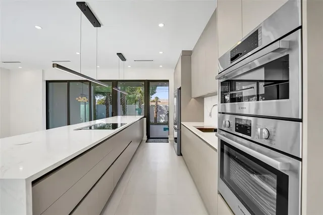 $1,850,000 | 1525 Northeast 15th Avenue, Fort Lauderdale, FL 33304