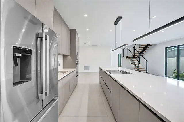 $1,850,000 | 1525 Northeast 15th Avenue, Fort Lauderdale, FL 33304