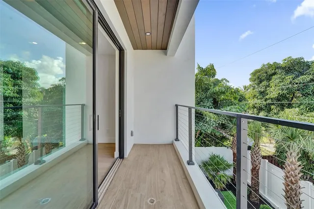 $1,850,000 | 1525 Northeast 15th Avenue, Fort Lauderdale, FL 33304