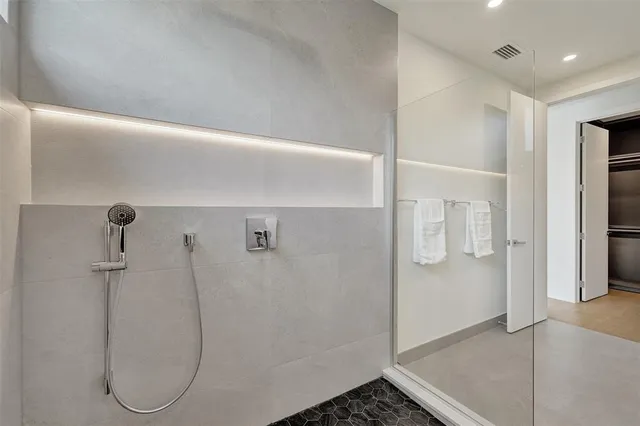 $1,850,000 | 1525 Northeast 15th Avenue, Fort Lauderdale, FL 33304