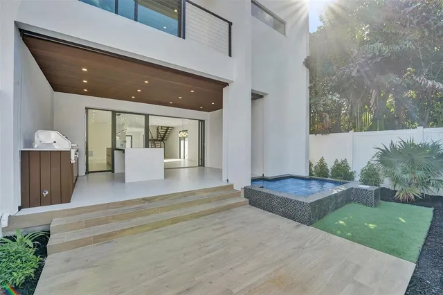 $1,850,000 | 1525 Northeast 15th Avenue, Fort Lauderdale, FL 33304