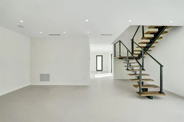 $1,850,000 | 1525 Northeast 15th Avenue, Fort Lauderdale, FL 33304