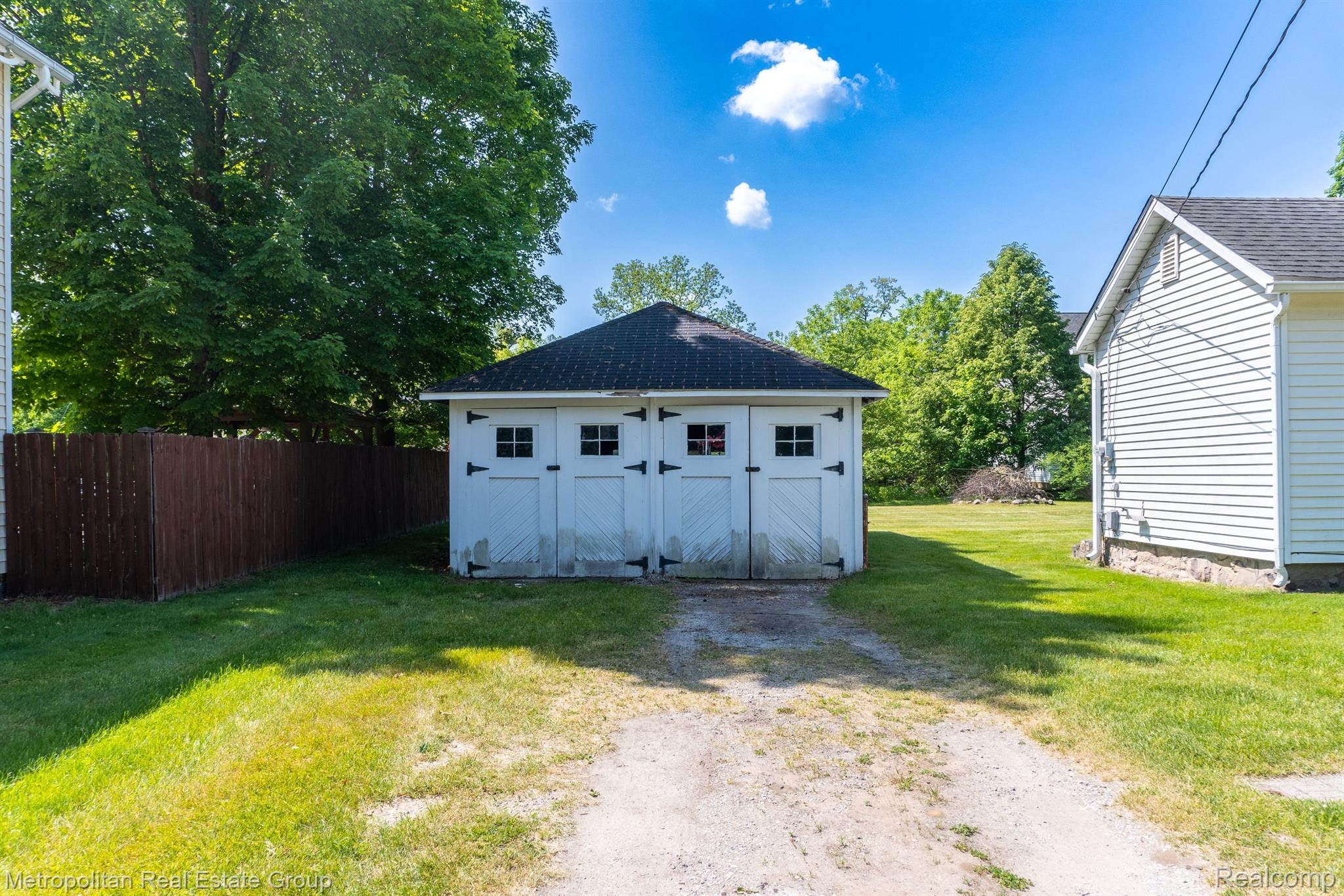 10324 Maple Road Hartland, MI 48353 - Photo 35 of 39 Gallery Image 35