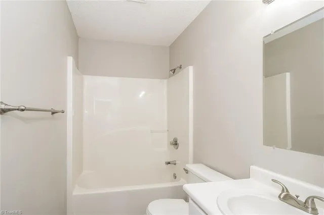 $2,165 | 3505 Bethany Trace, Greensboro, NC 27406