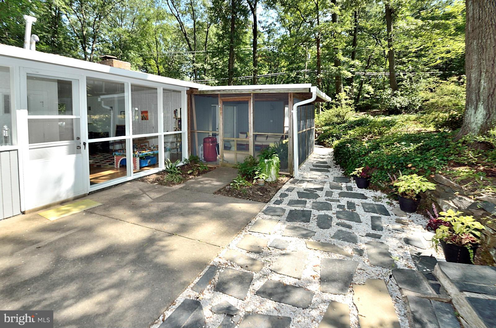 7216 Stafford Road Alexandria, VA 22307 - Photo 7 of 26 Exterior (Rear)