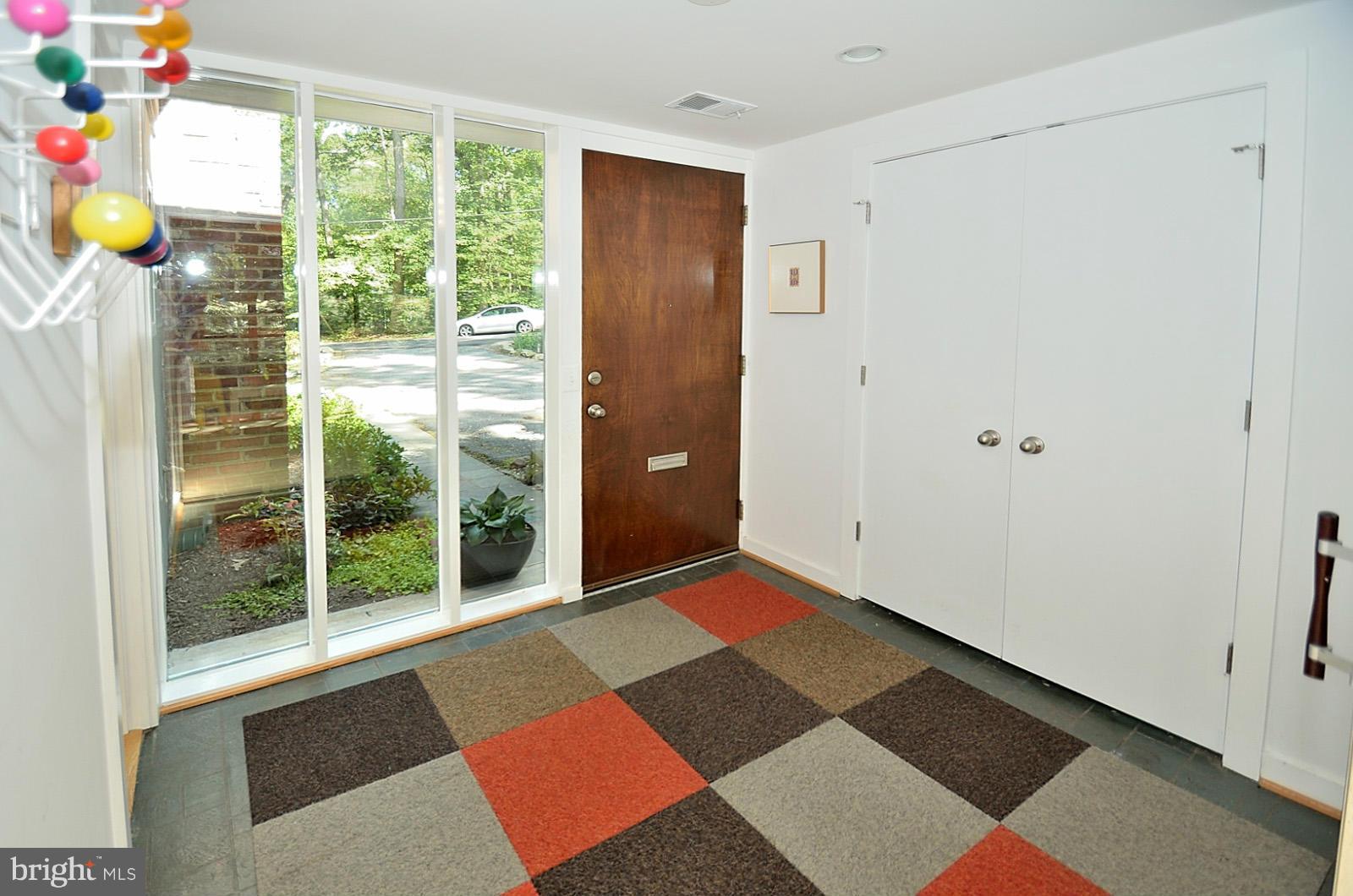 7216 Stafford Road Alexandria, VA 22307 - Photo 8 of 26 Foyer