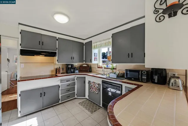 $999,000 | 22820-22820 5th Street, Hayward, CA 94541