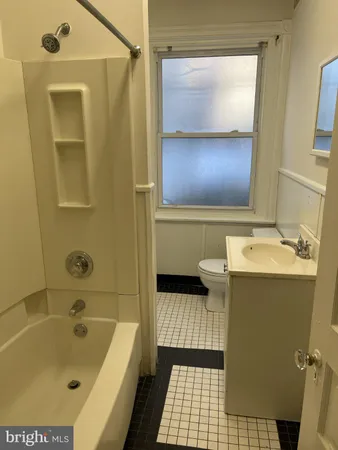 $1,000 | 314 West Upsal Street, Unit 1BD, Philadelphia, PA 19119