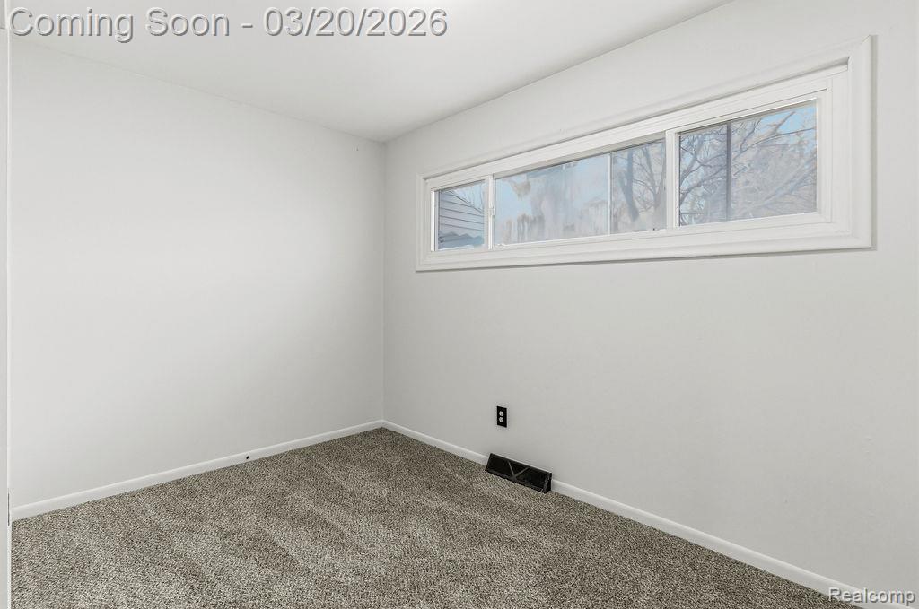 3485 Hammerberg Road Flint, MI 48507 - Photo 21 of 35