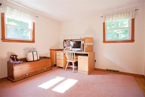 161 Lawson Road Scituate, MA 02066 - Photo 10 of 15 Gallery Image 10