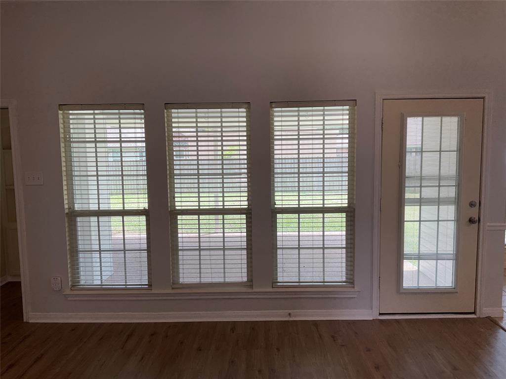 212 Toluca Trail Hewitt, TX 76643 - Photo 6 of 27