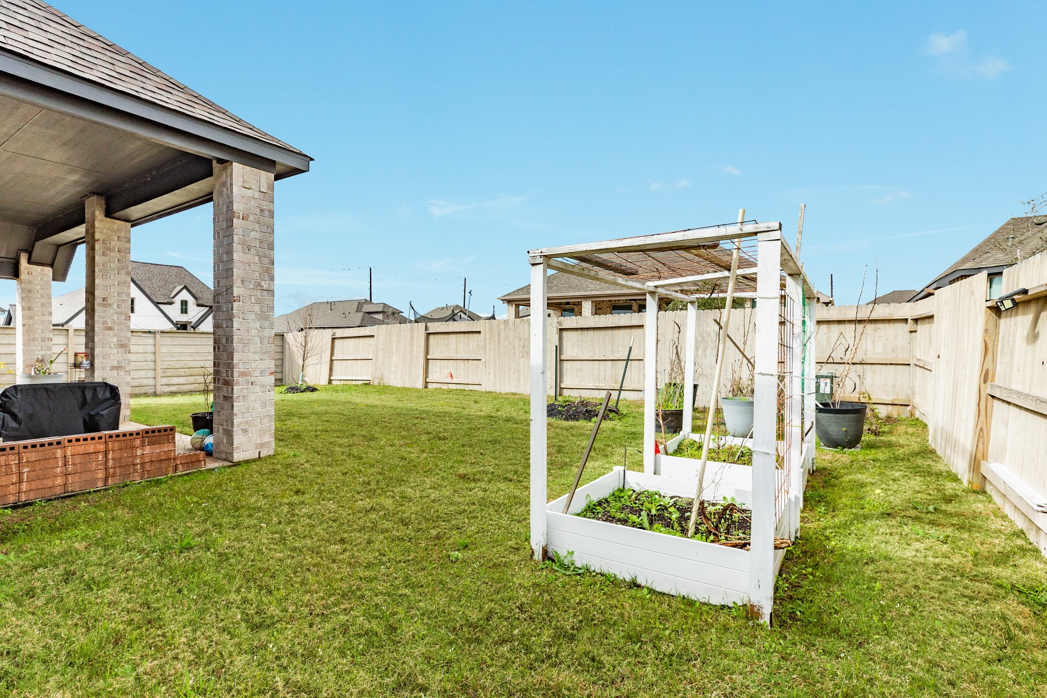 5138 Walnut Grv Lane Manvel, TX 77578 - Photo 34 of 43 a view of a house with backyard