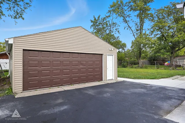 $249,000 | 19020 John Avenue, Country Club Hills, IL 60478