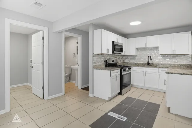 $249,000 | 19020 John Avenue, Country Club Hills, IL 60478