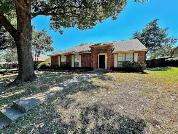 $2,295 | 1028 Whitewater Trail, DeSoto, TX 75115