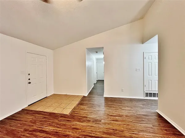 $2,295 | 1028 Whitewater Trail, DeSoto, TX 75115