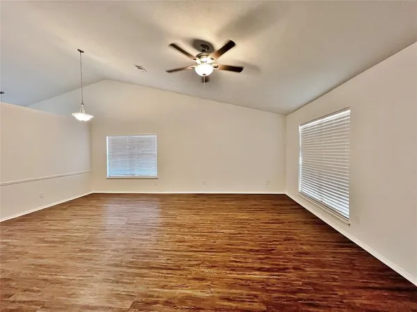 $2,295 | 1028 Whitewater Trail, DeSoto, TX 75115