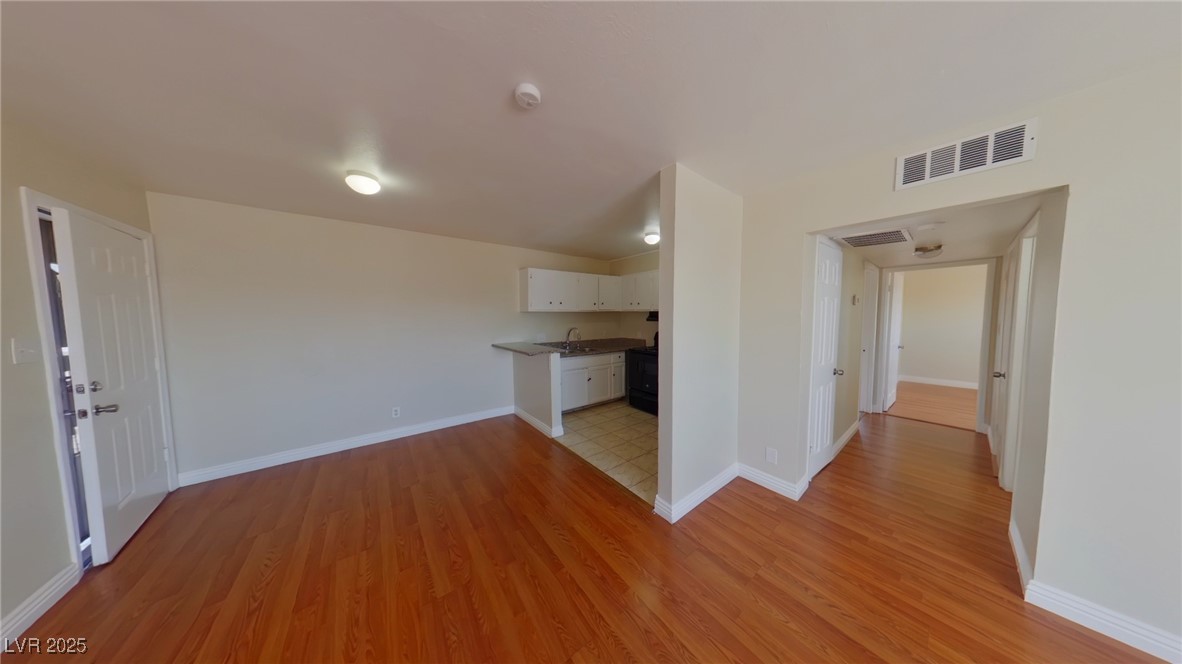 512 North Circle, Unit 4 Las Vegas, NV 89119 - Photo 3 of 7