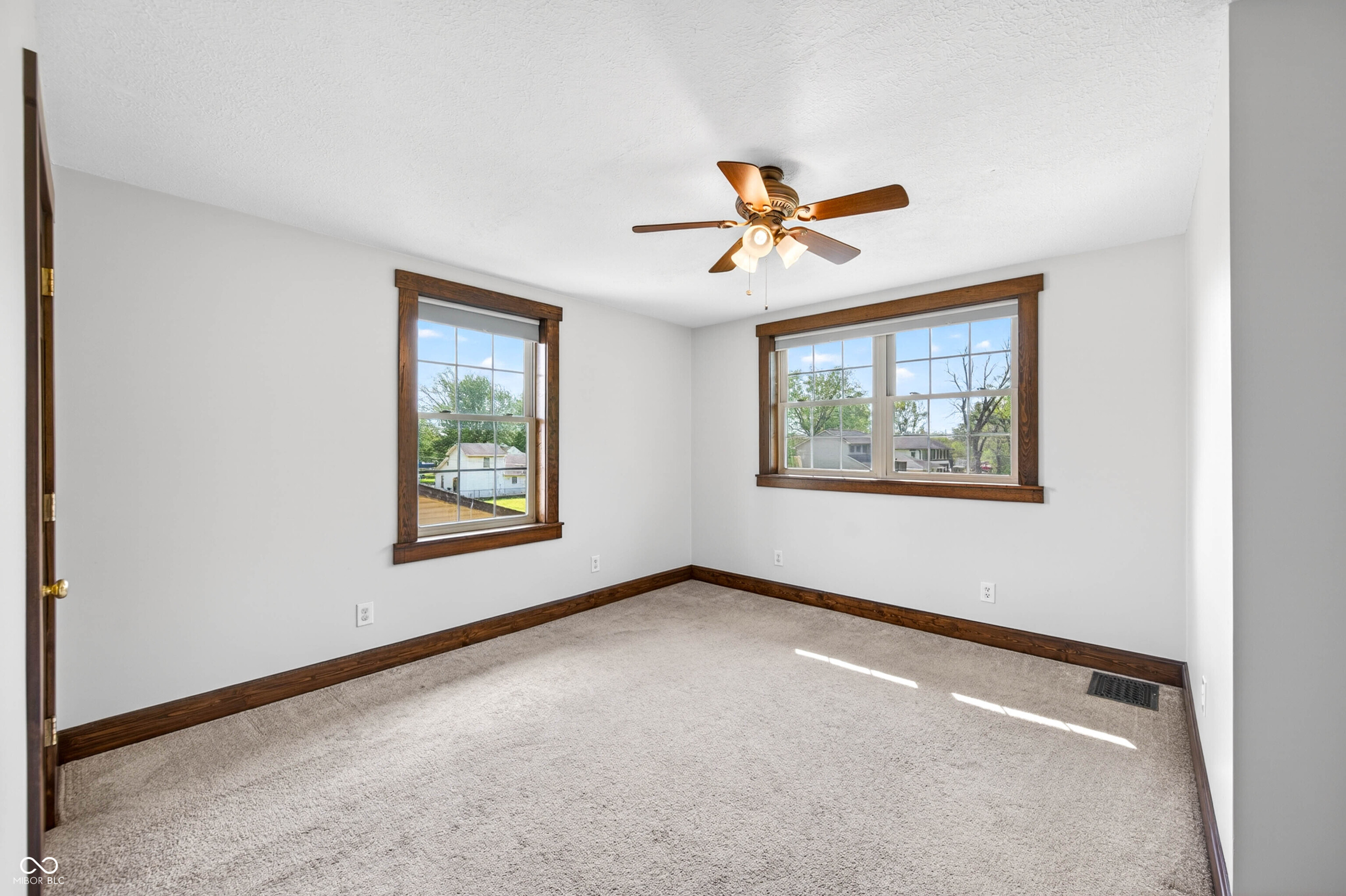2115 Irwin Drive Columbus, IN 47201 - Photo 43 of 75