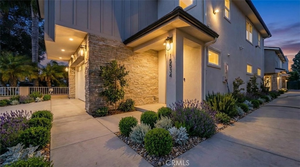 15534 Colorado Avenue Paramount, CA 90723 - Photo 1 of 36