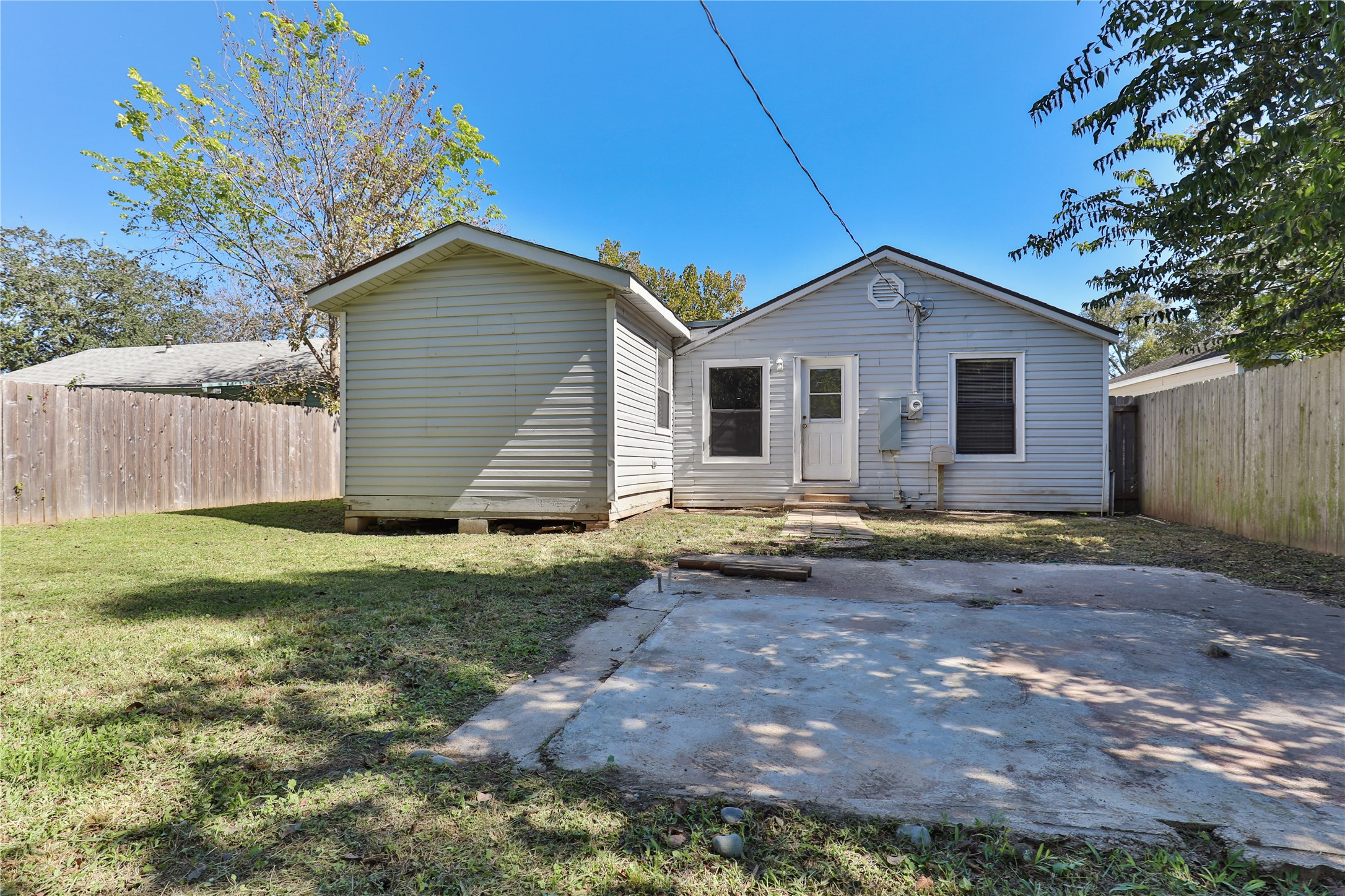 218 3 Rd Street Brazoria, TX 77422 - Photo 17 of 19 a view of a house with a yard